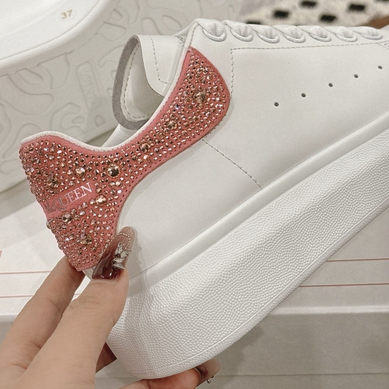 a1exa*der Mcqv*en sneakers